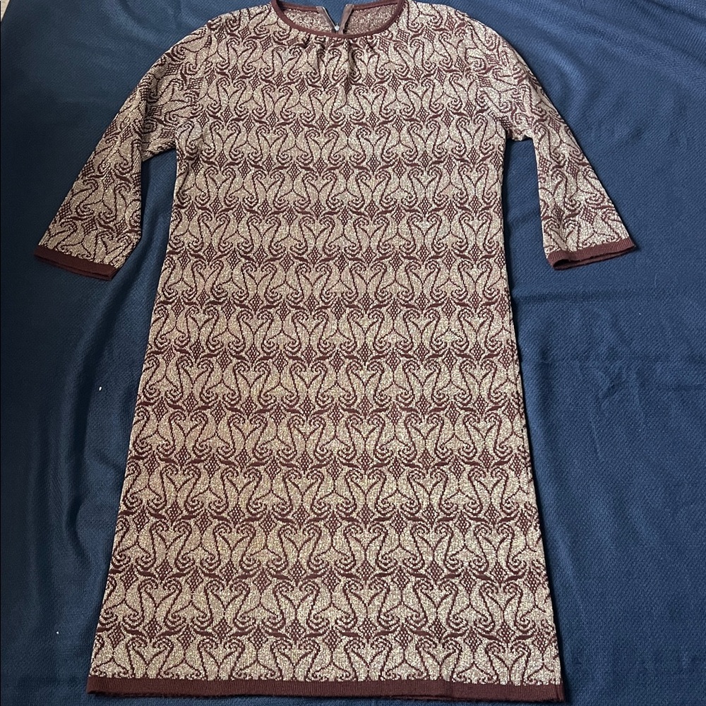 Elegant Patterned Dress in Brown and Cream